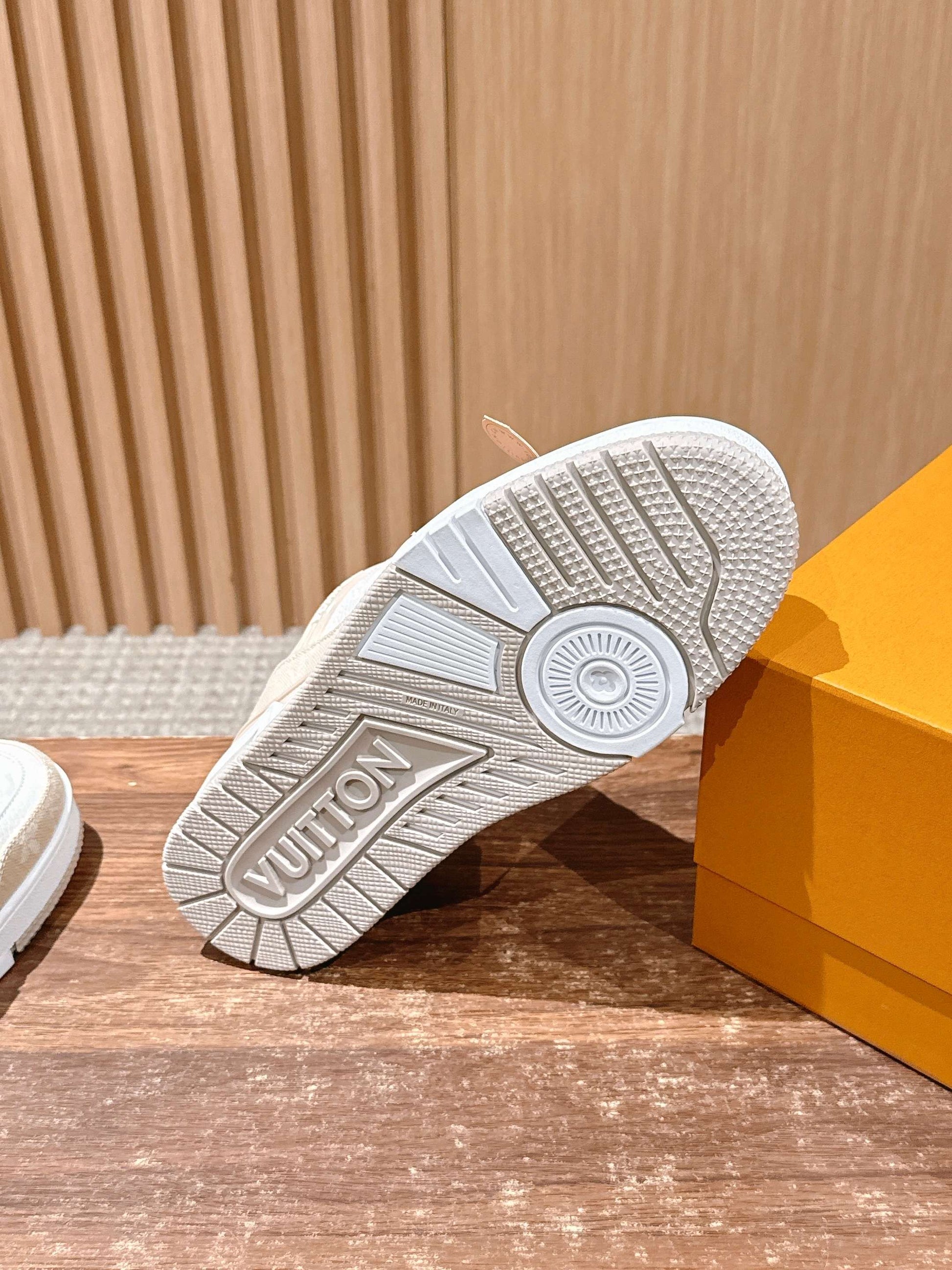 LV Trainer Series 19