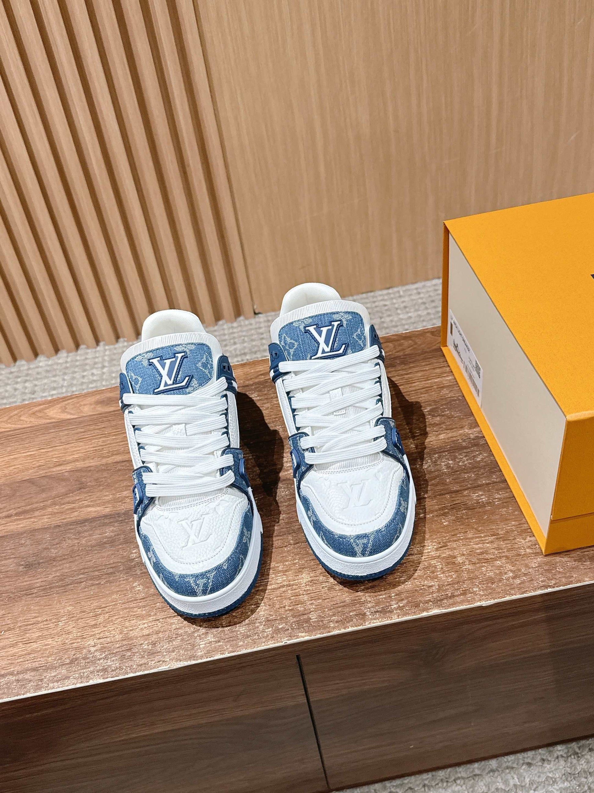 LV Trainer Series 18