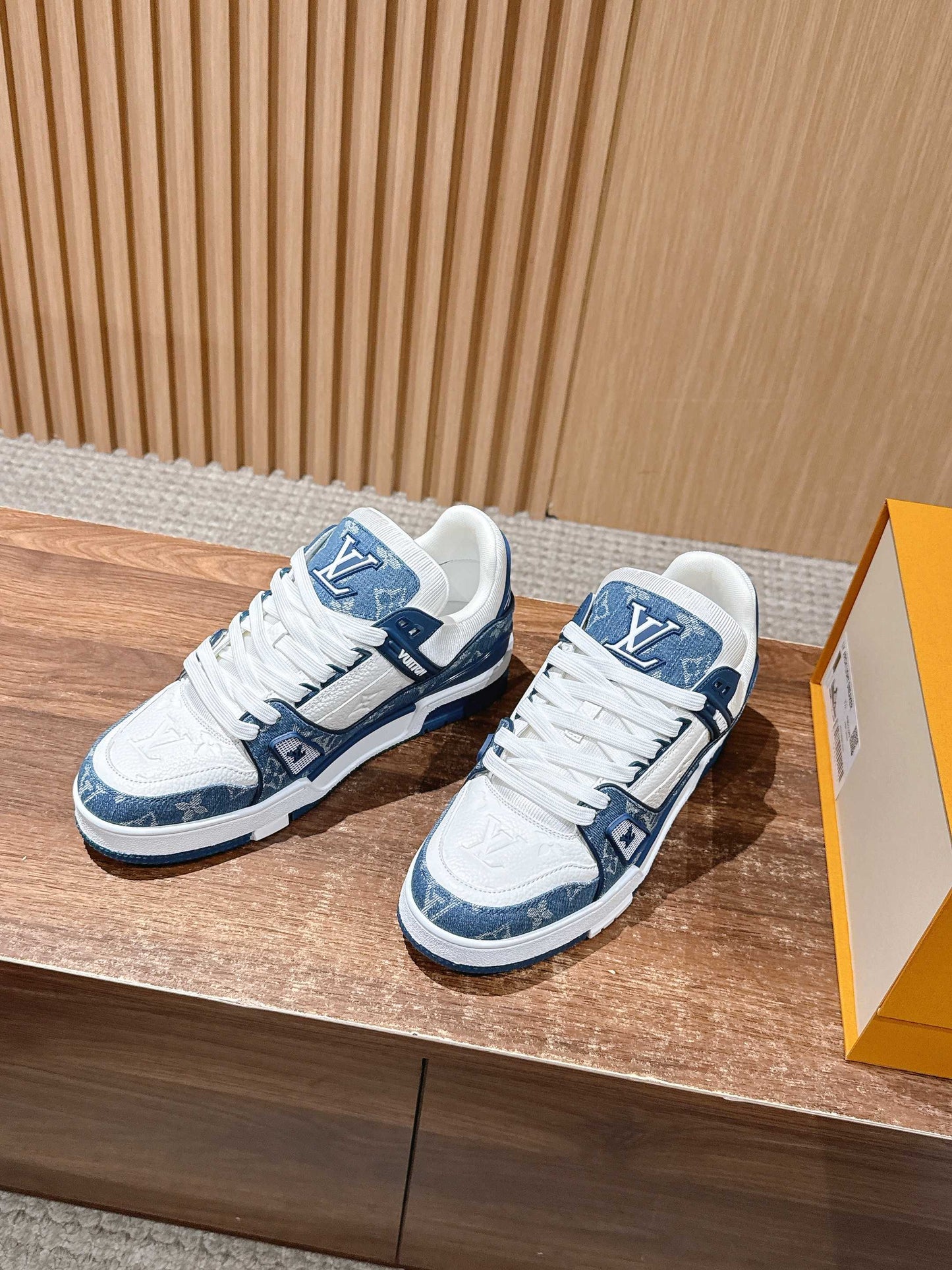 LV Trainer Series 18