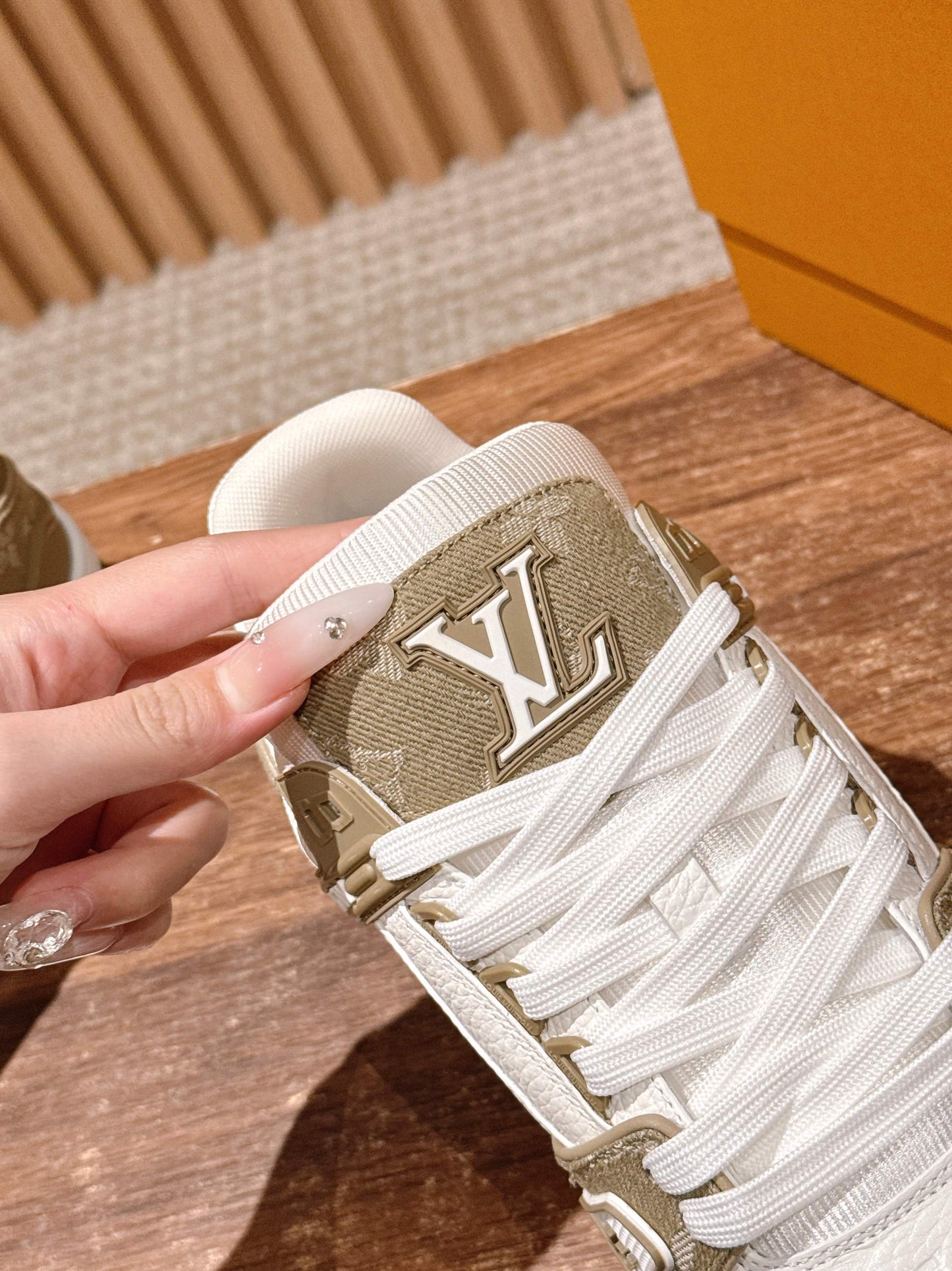 LV Trainer Series 17