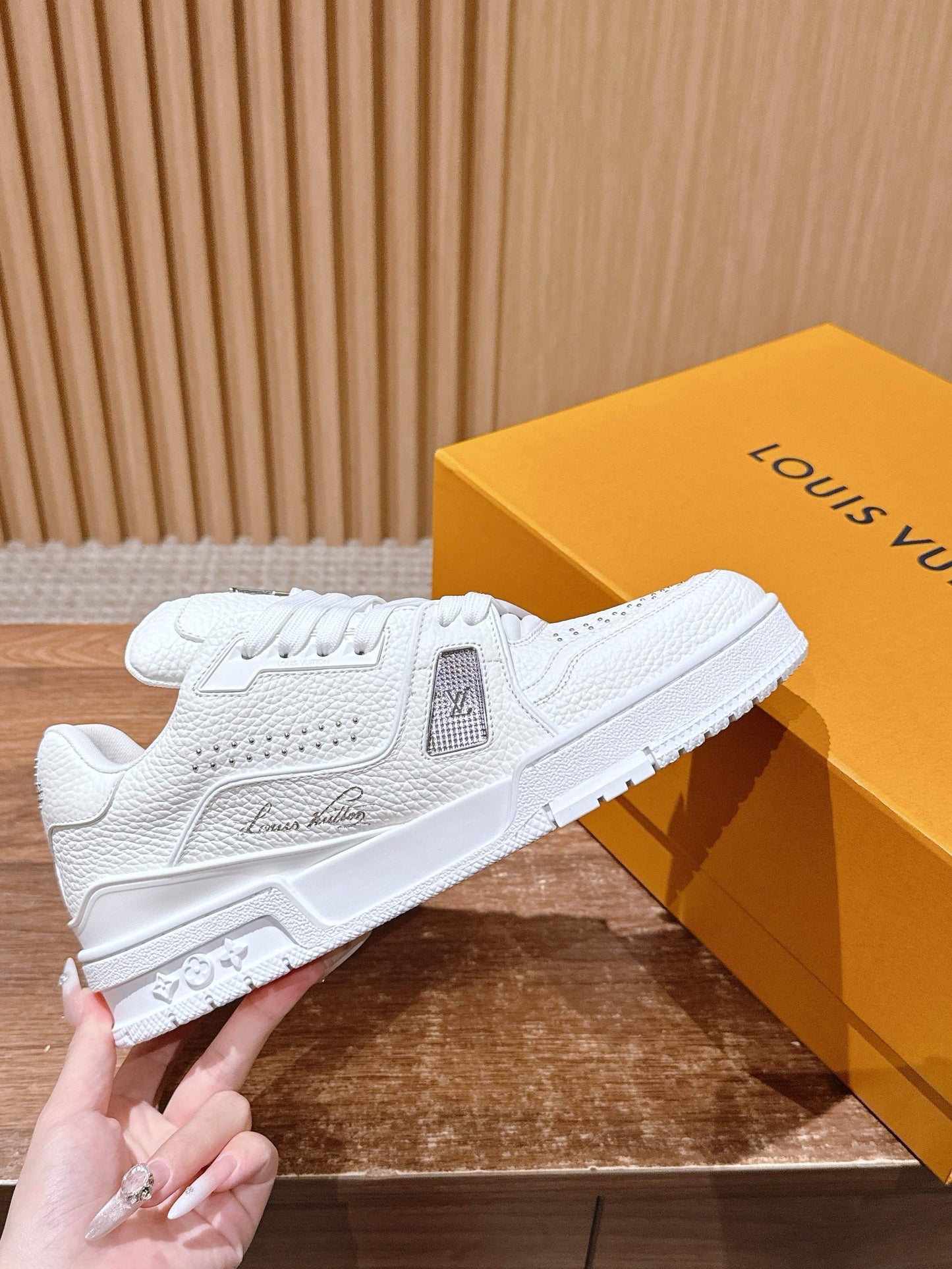 LV Trainer Series 16