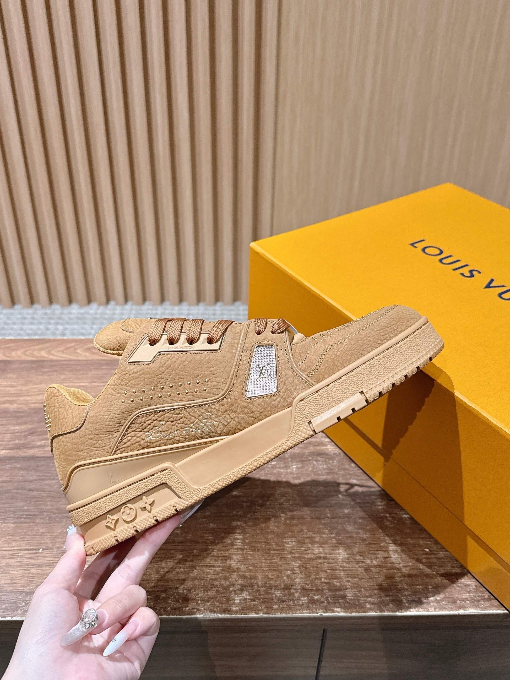 LV Trainer Series 15