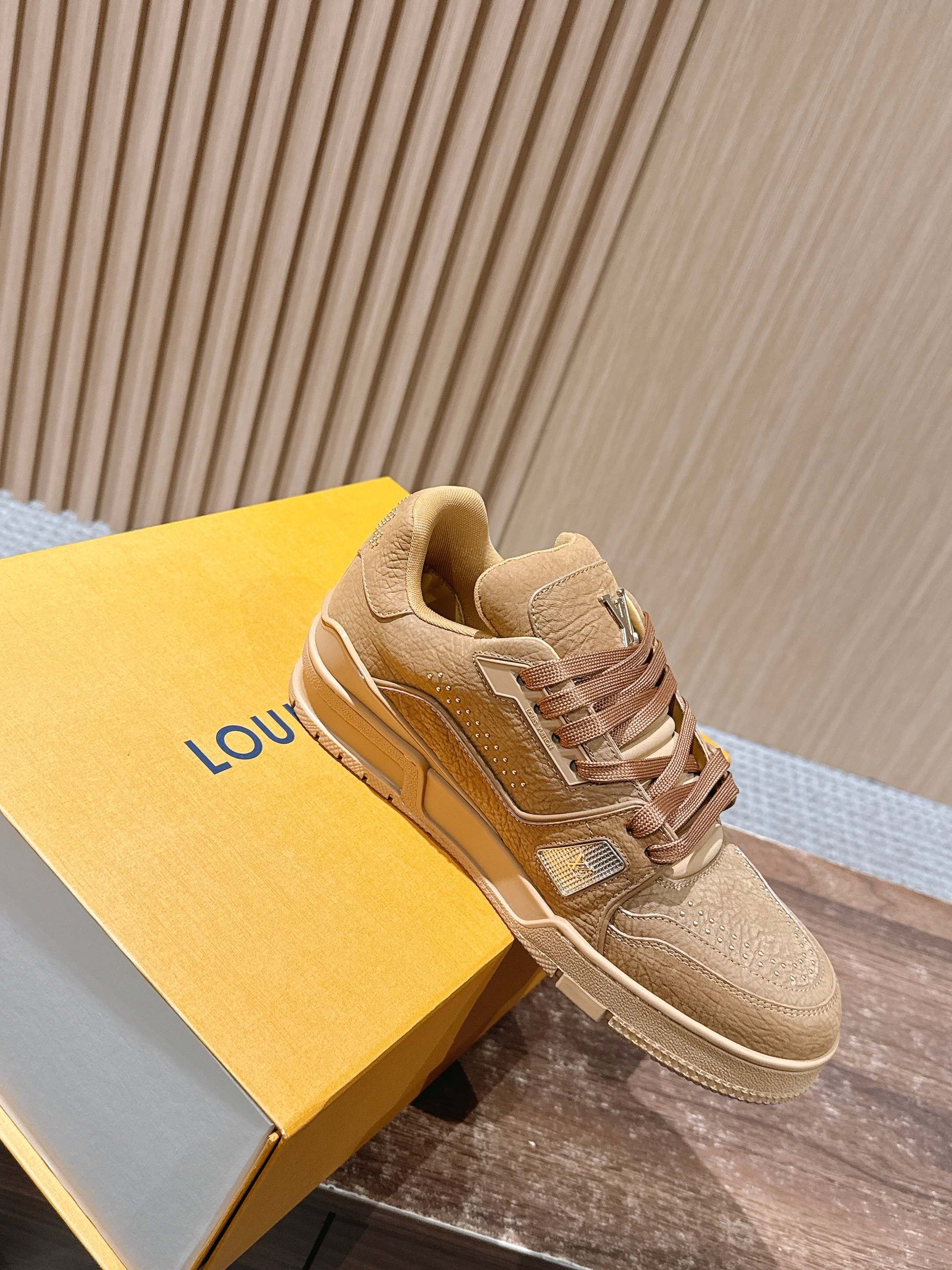 LV Trainer Series 15