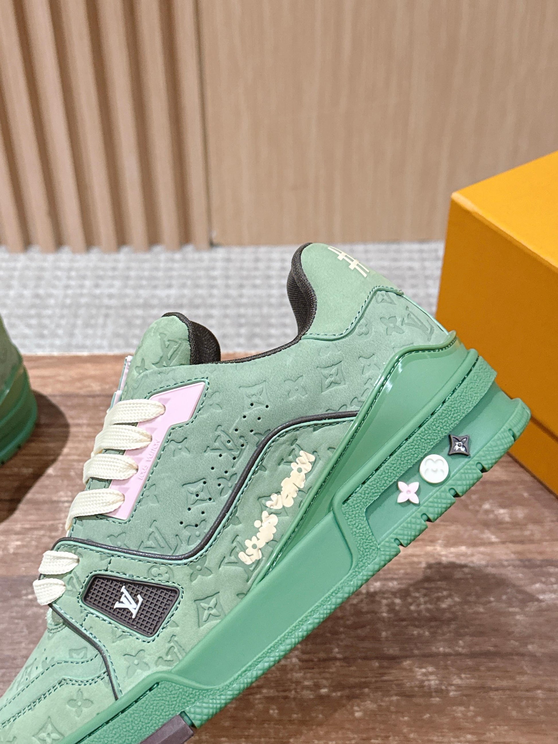 LV Trainer Series 12