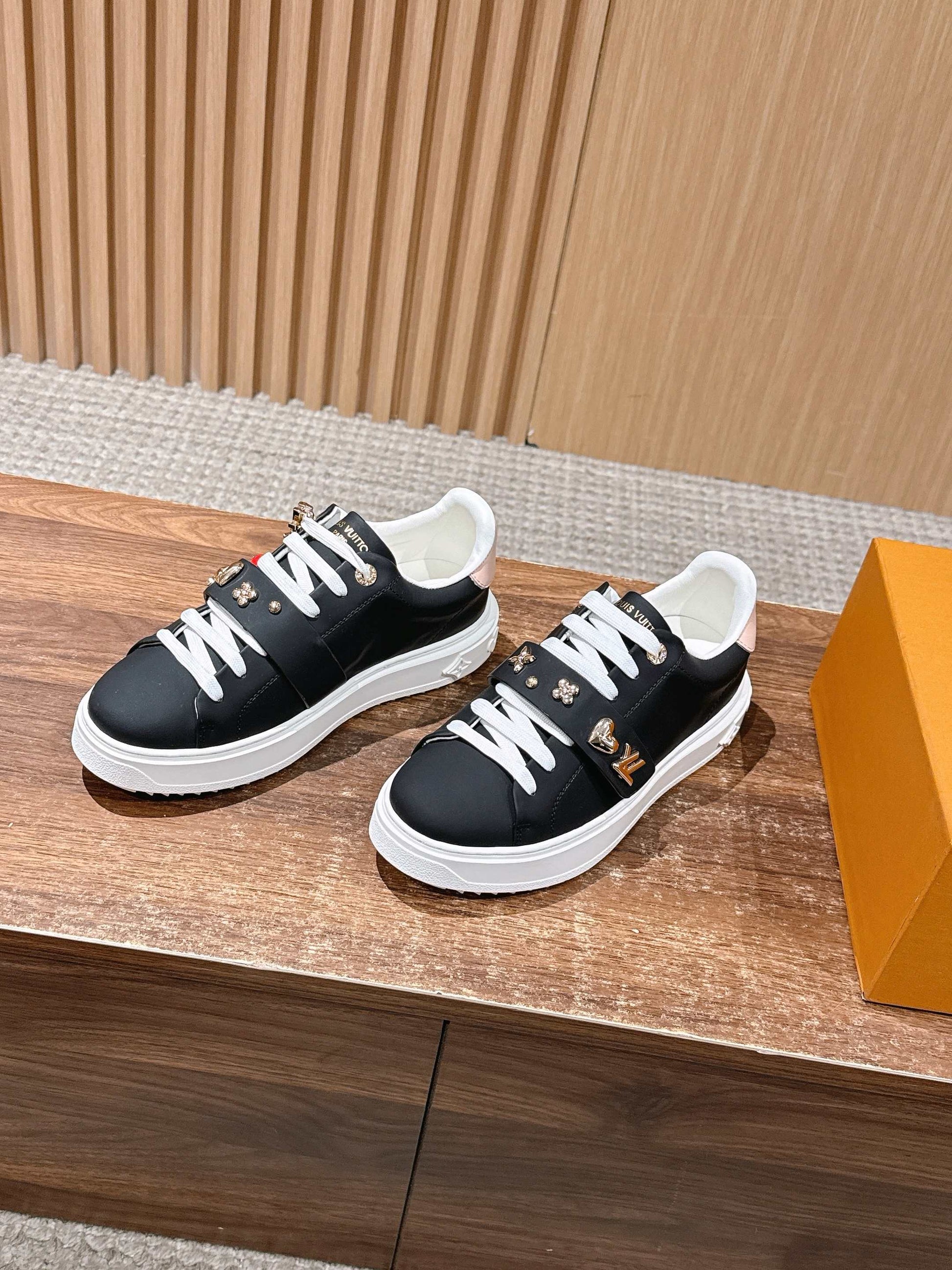 LV Time Out Sneaker Series 16