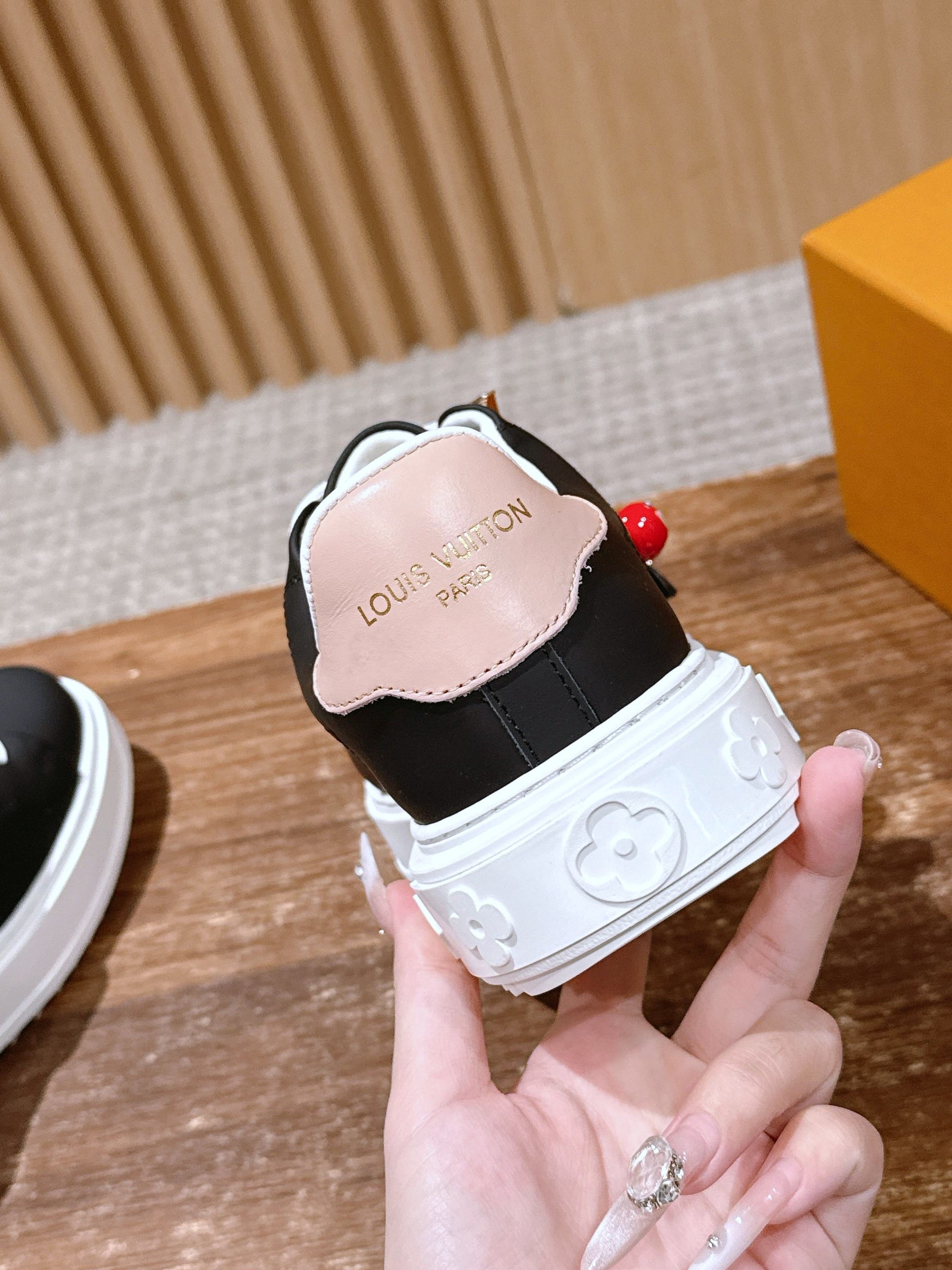 LV Time Out Sneaker Series 16