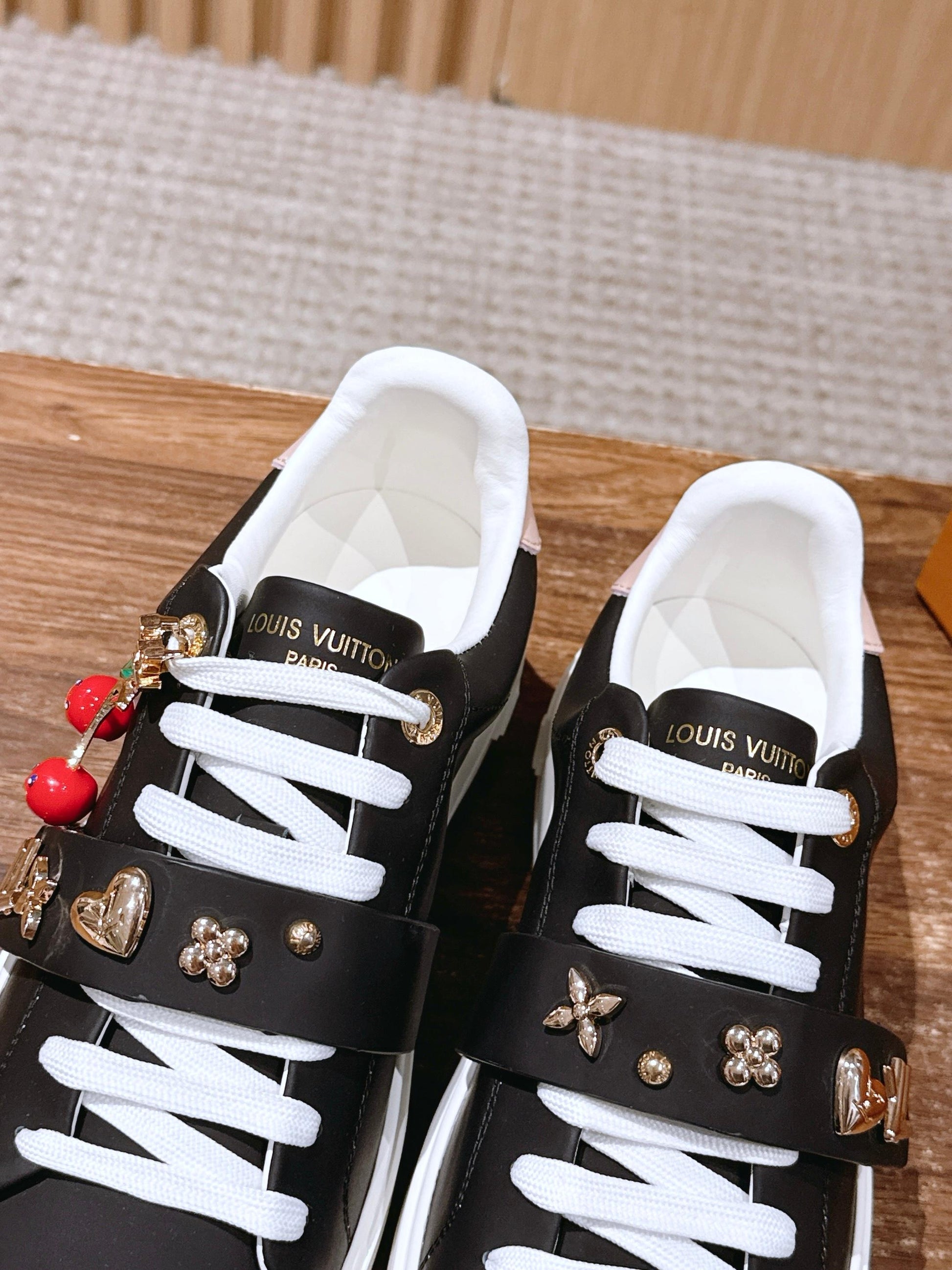 LV Time Out Sneaker Series 16