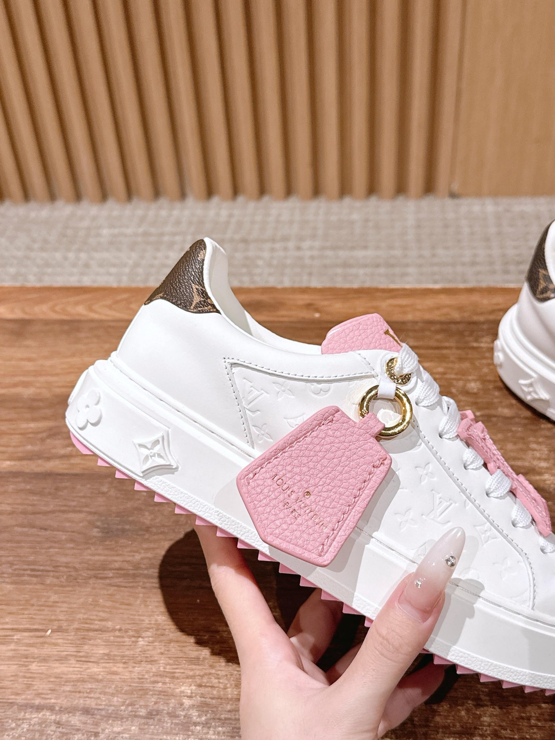 LV Time Out Sneaker Series 15