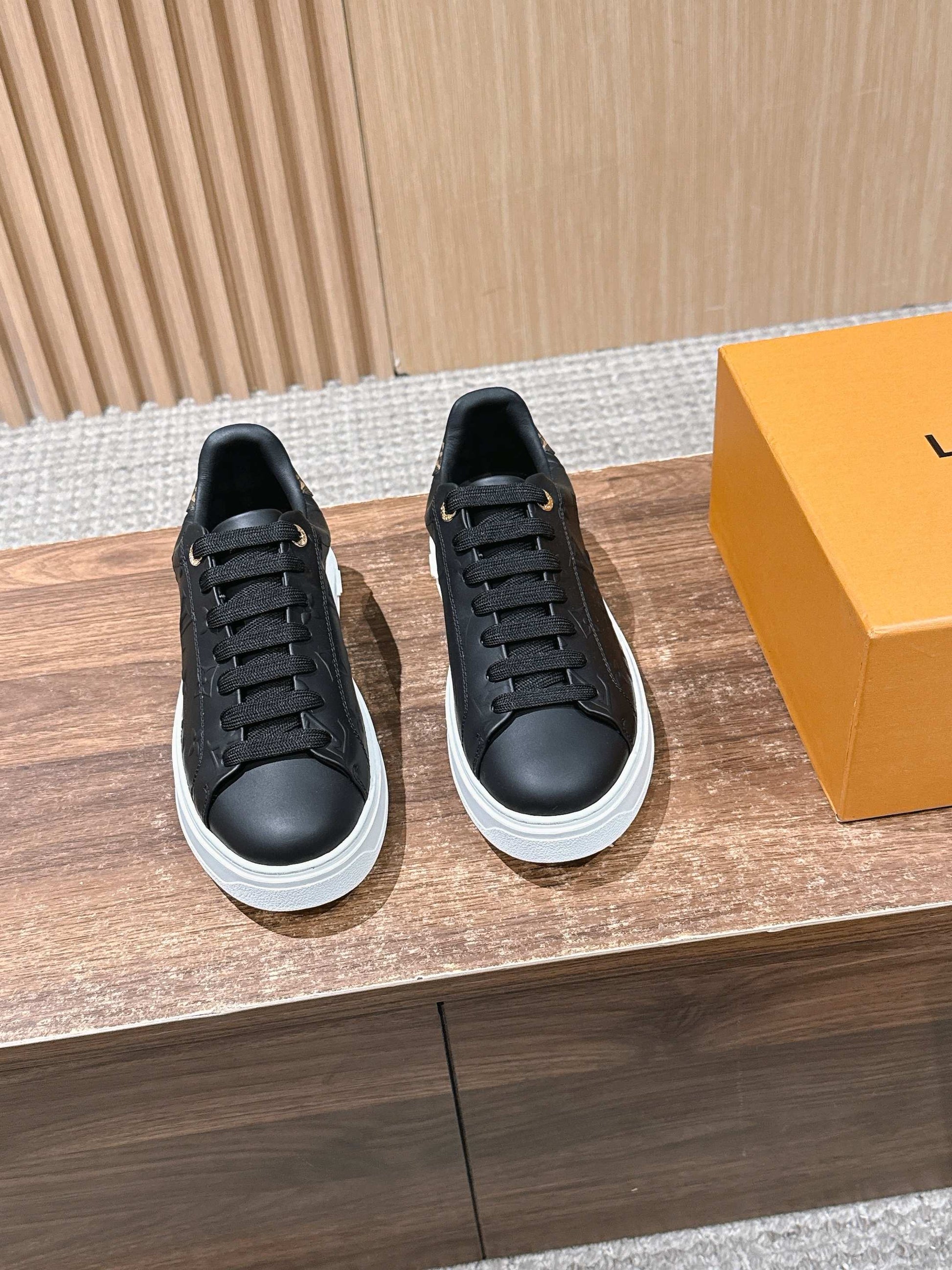 LV Time Out Sneaker Series 04