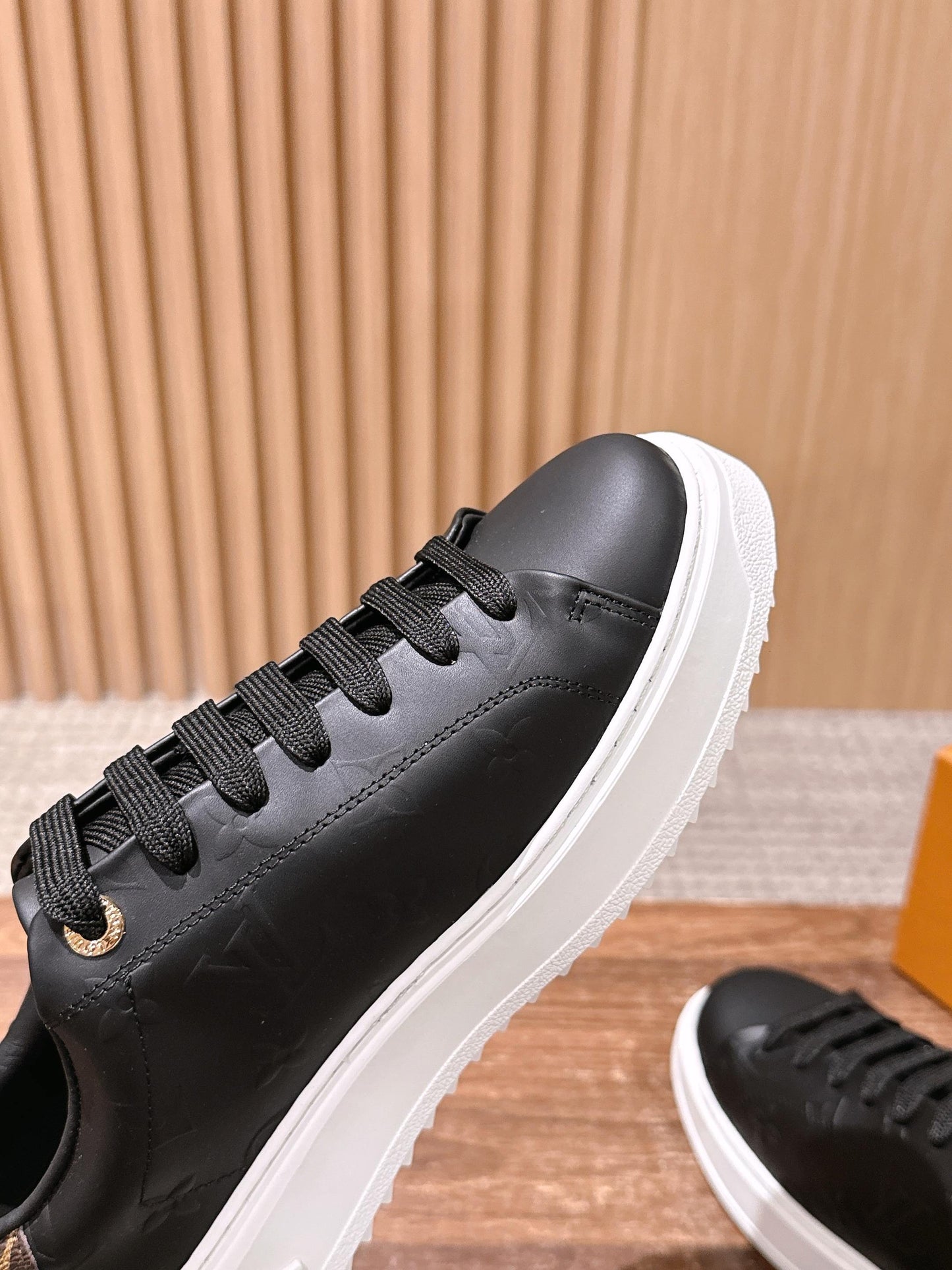 LV Time Out Sneaker Series 04