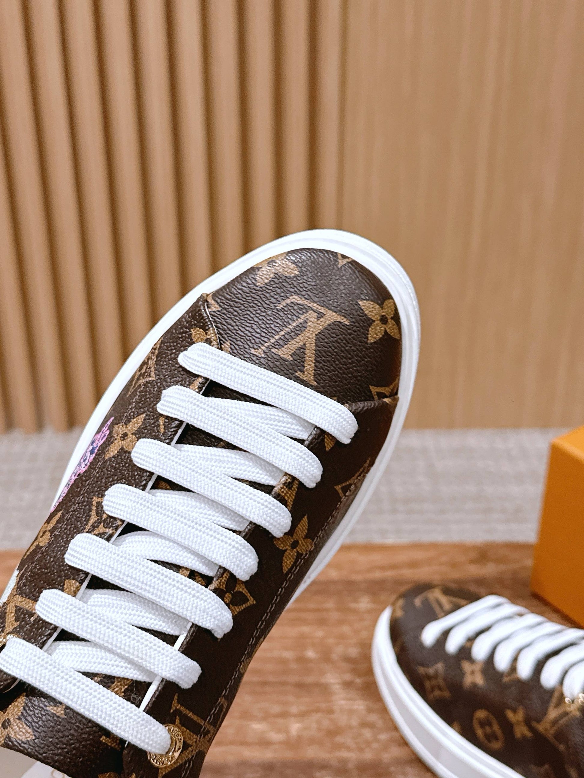 LV Time Out Sneaker Series 01