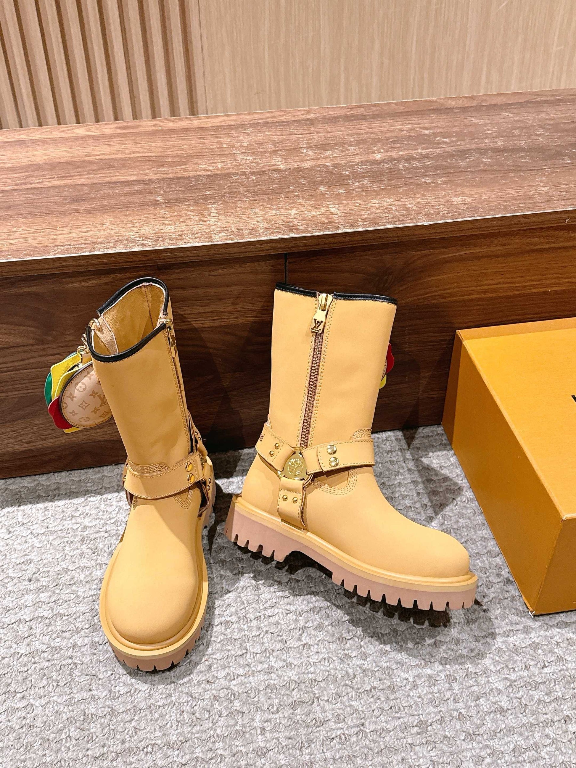LV * Timberland Short Boots‌ Matte Yellow 02