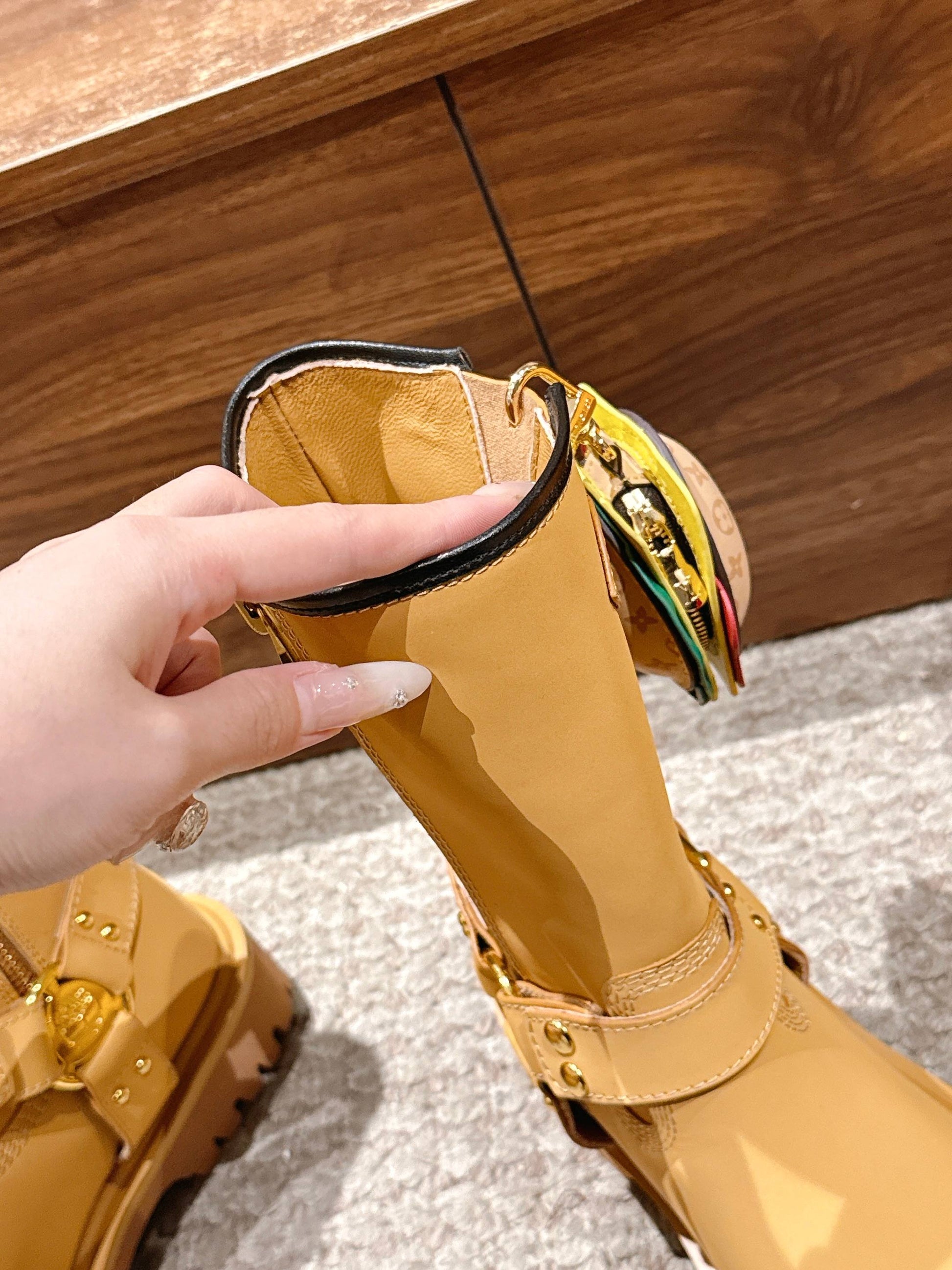 LV * Timberland Short Boots‌ Matte Yellow 02