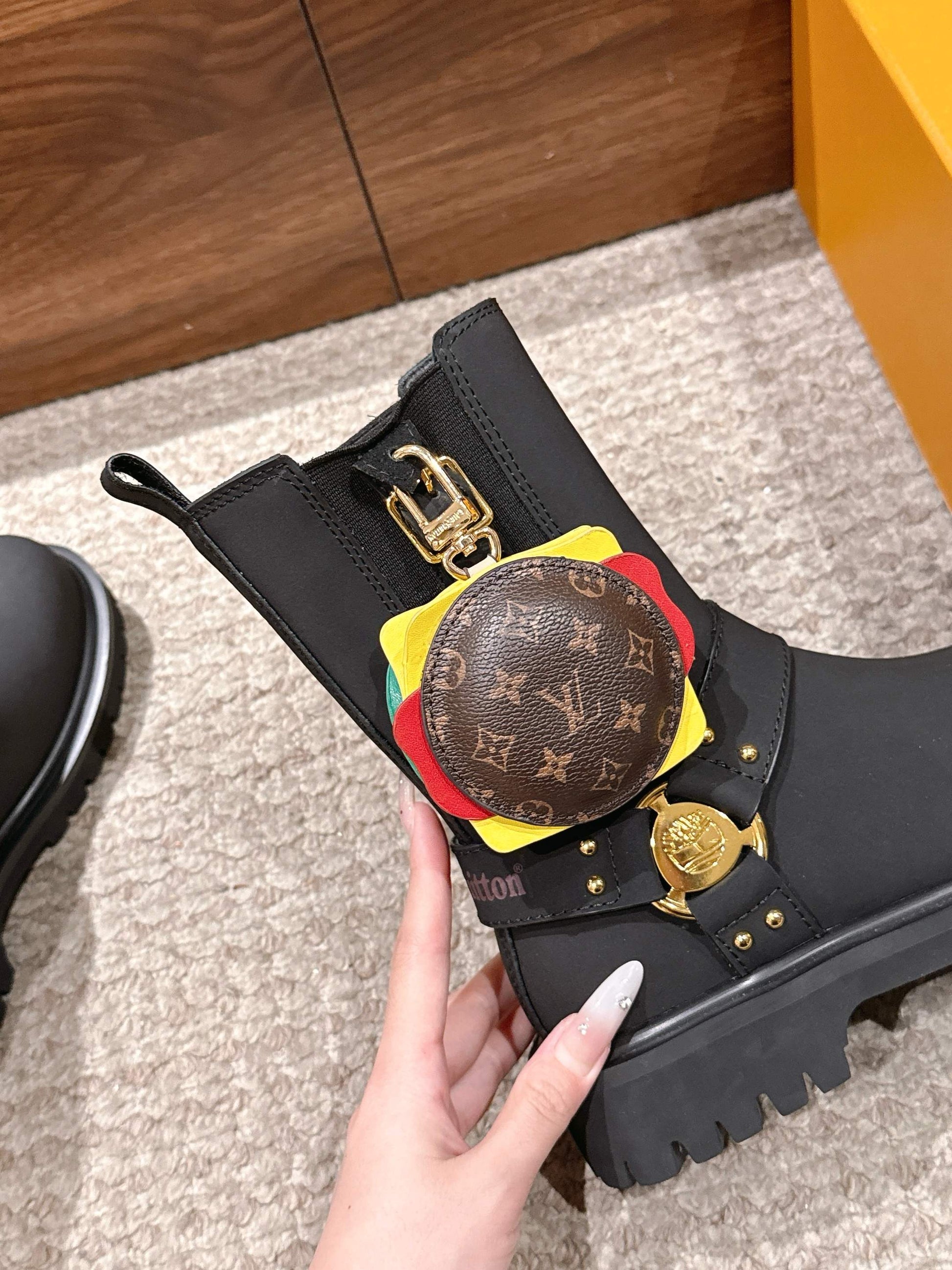 LV * Timberland Short Boots‌ Matte Black 02