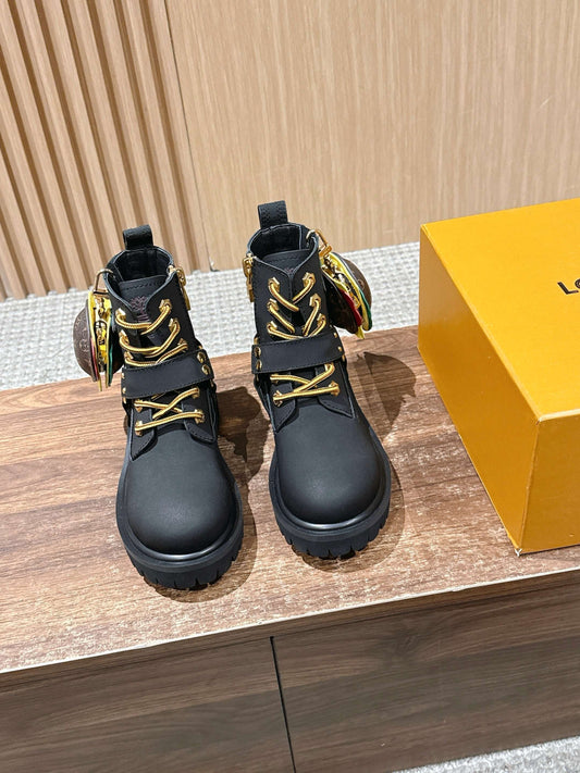 LV * Timberland Short Boots‌ Matte Black 01