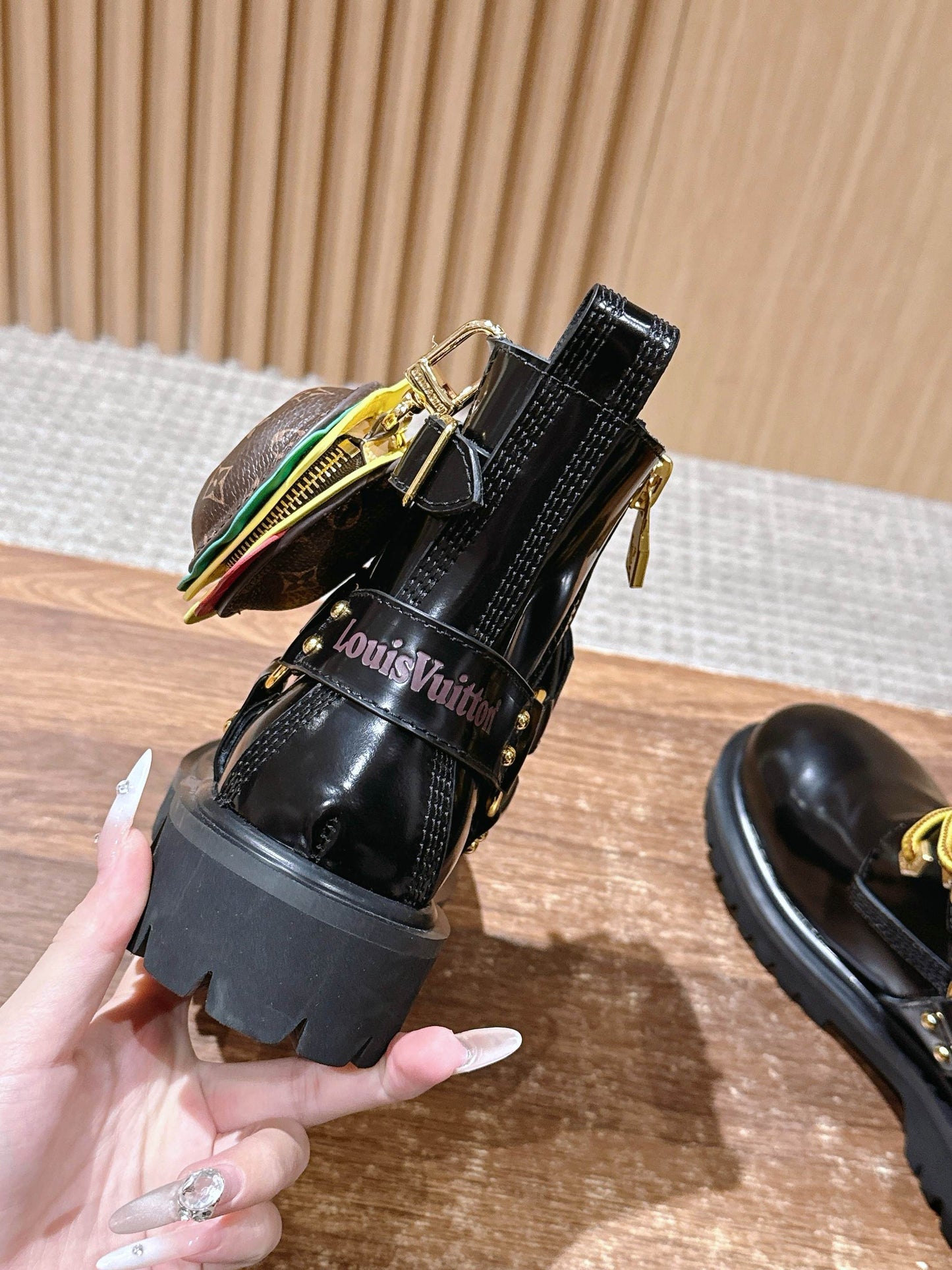 LV * Timberland Short Boots‌ Black 01