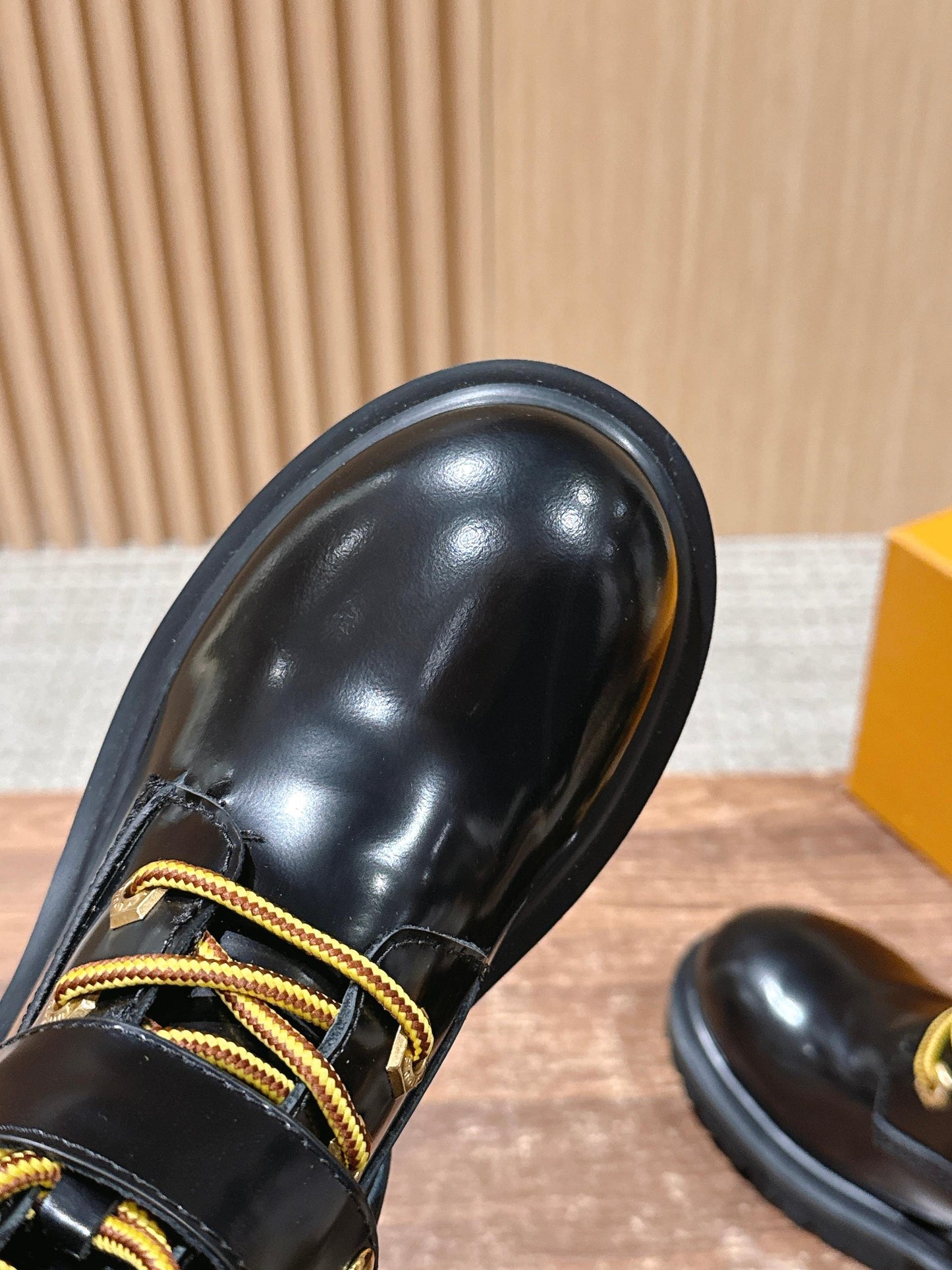 LV * Timberland Short Boots‌ Black 01