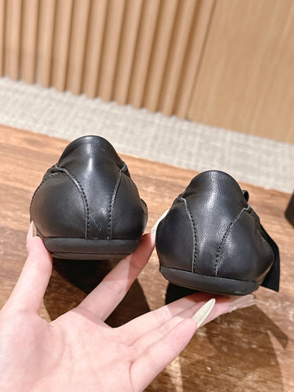 PRADA Leather Thin-Sole Casual Sneakers, Black