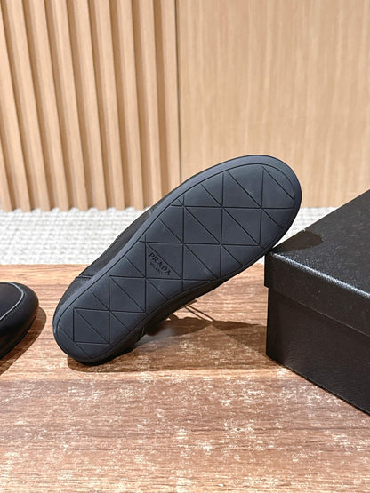 PRADA Leather Thin-Sole Casual Sneakers, Black