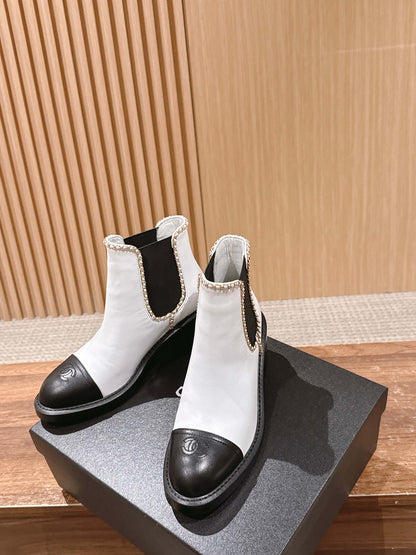 Chanel New Panelled-Chain Block-Heel Ankle Boots, White