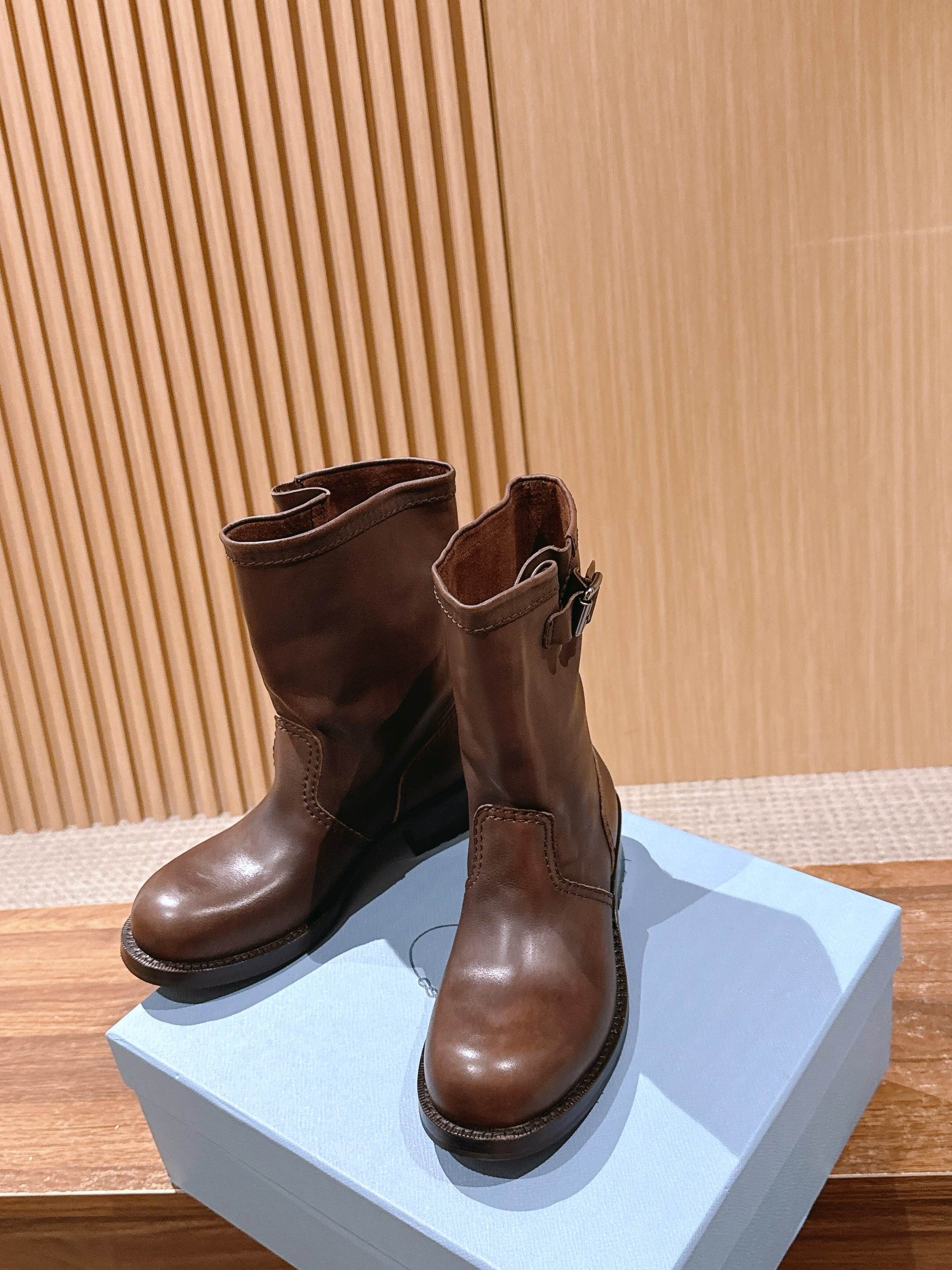 Prada Fall/Winter New Block-Heel Knight Boots, Brown