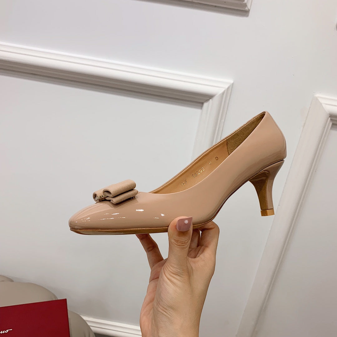 Ferragamo CARLA Stiletto Pumps, Beige