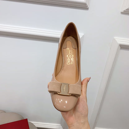 Ferragamo CARLA Stiletto Pumps, Beige