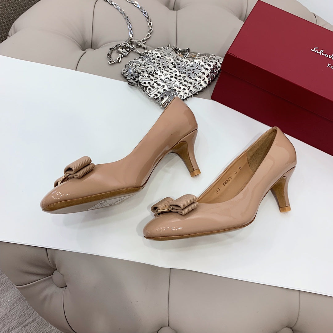 Ferragamo CARLA Stiletto Pumps, Beige