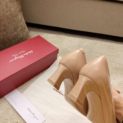 Ferragamo Fila-Square-Toe Best-Seller Bow Flats, Beige