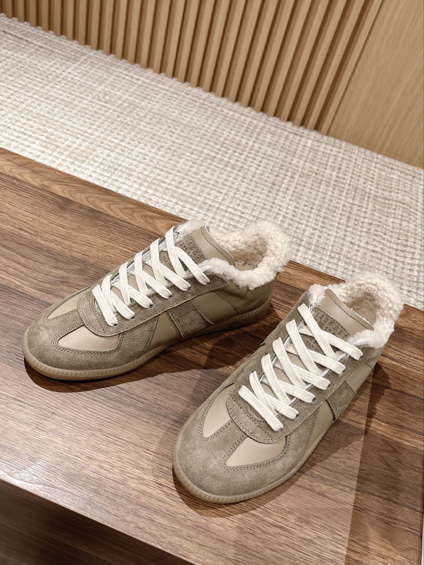 Maison Margiela Replica Sneaker, Yellow Lining