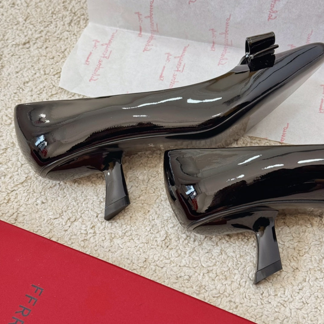 Ferragamo Bow-Detail Kitten-Heel Pumps, Black
