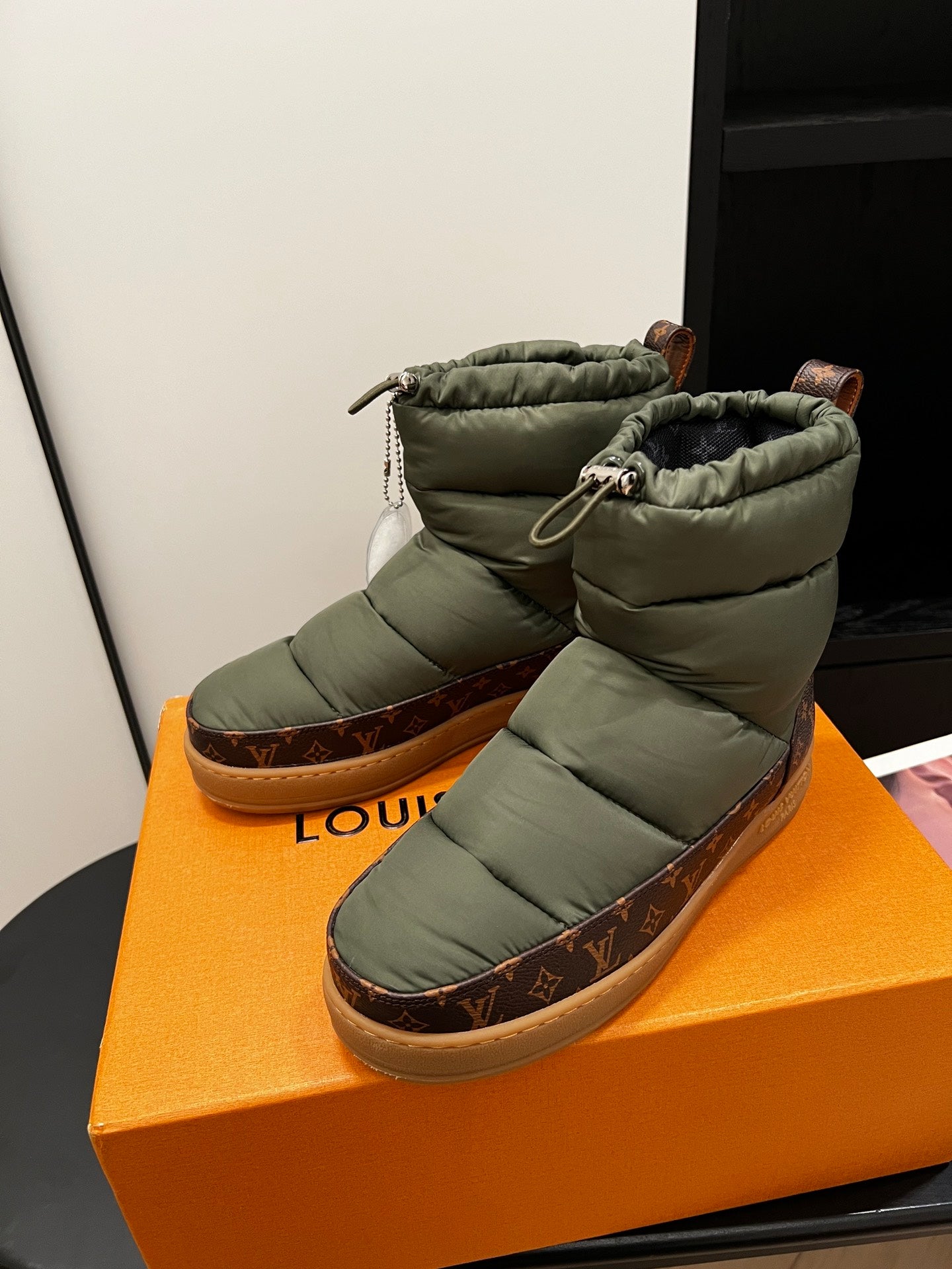 LV Pillow Down Snow Boots Series 03