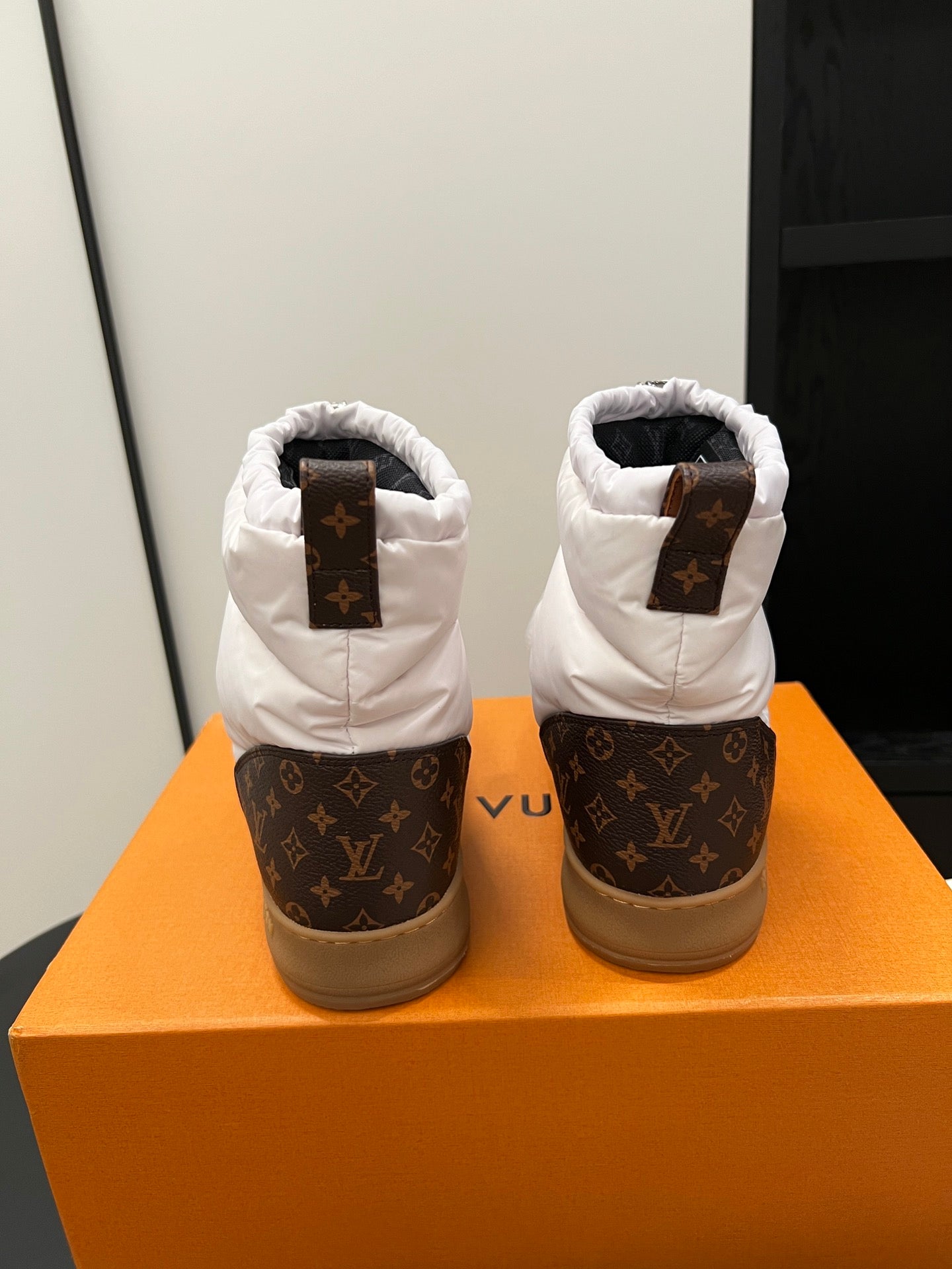 LV Pillow Down Snow Boots Series 02