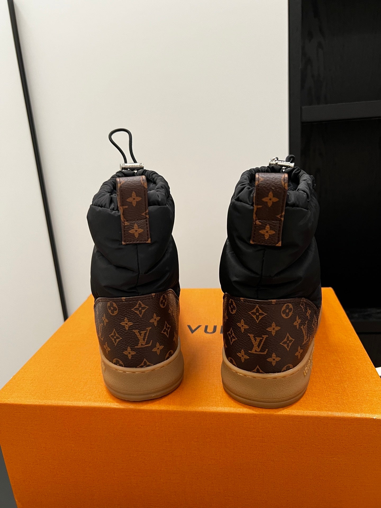 LV Pillow Down Snow Boots Series 01