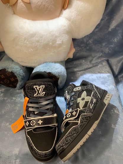 LV Trainer Series 52