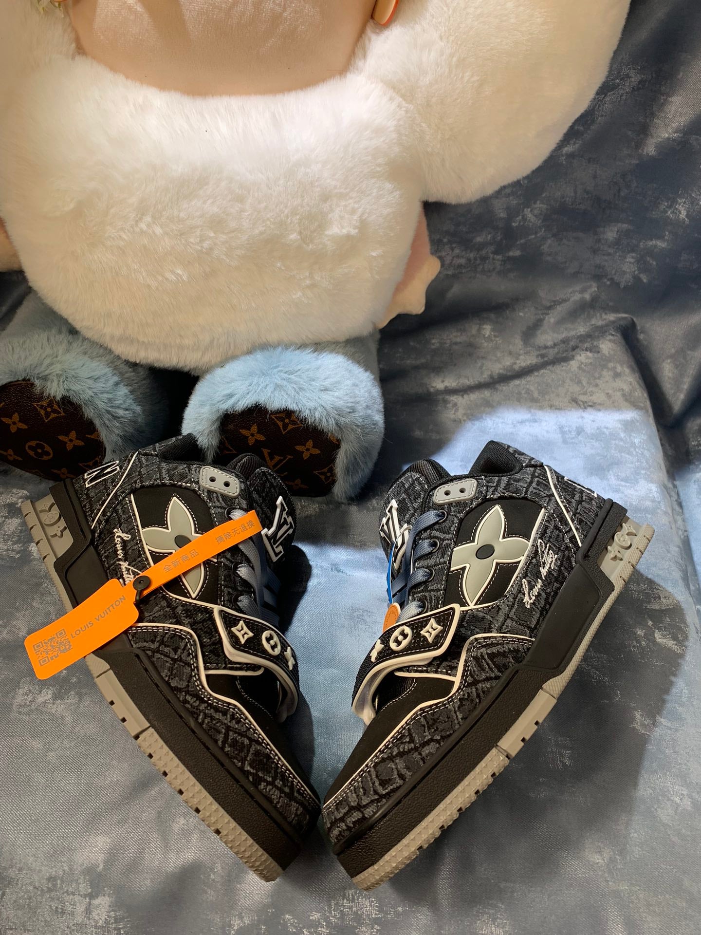 LV Trainer Series 52