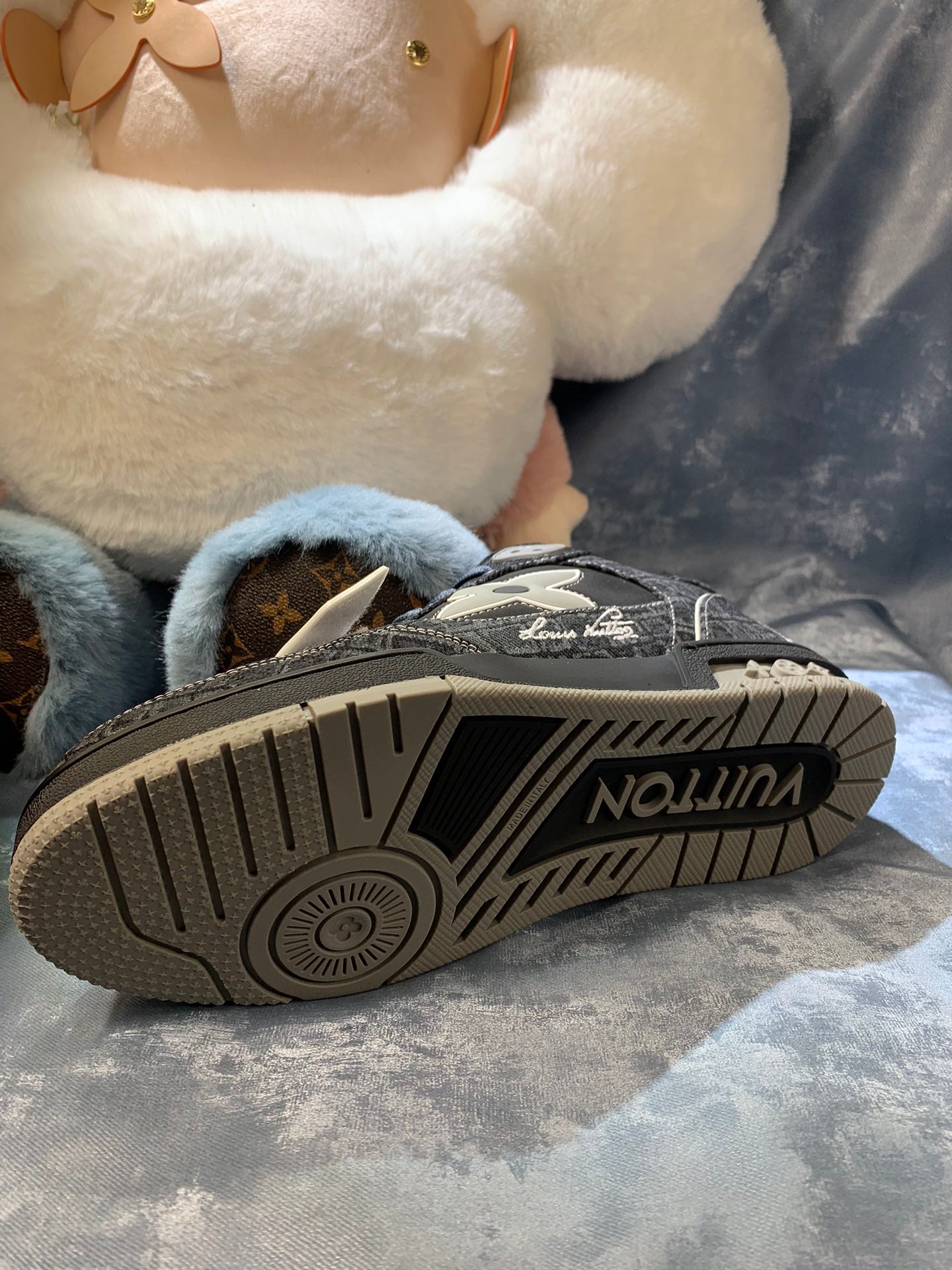 LV Trainer Series 52