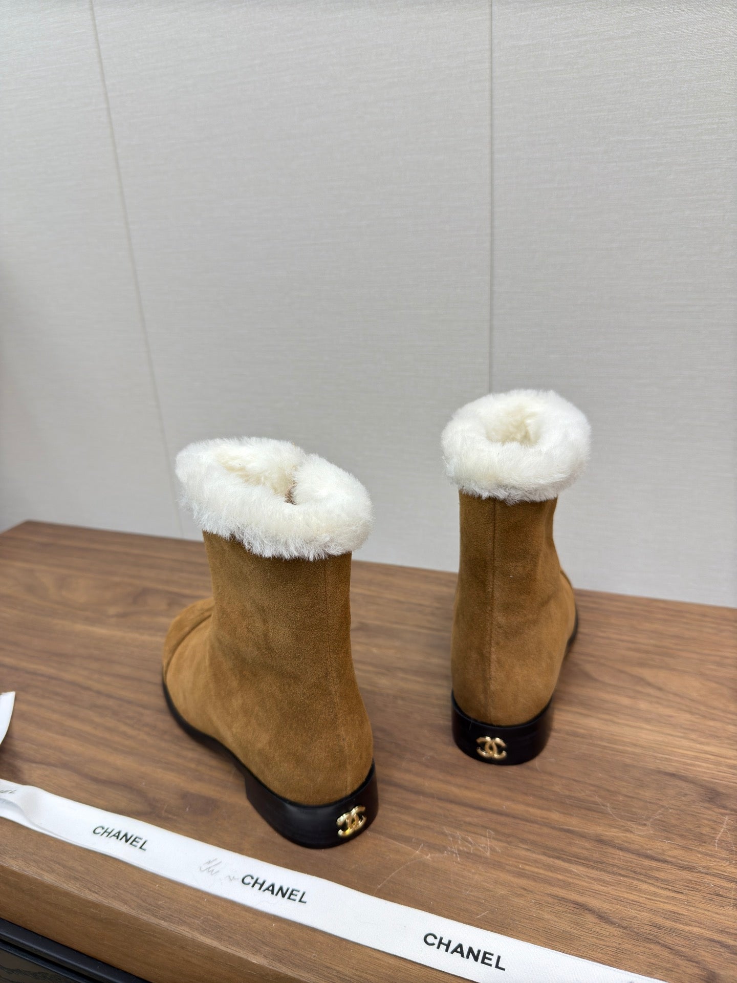 Chanel 24 Fall/Winter New Wool-Lined Snow Boots, Brown