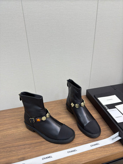 Chanel Fall/Winter New Runway Short Boots, Black