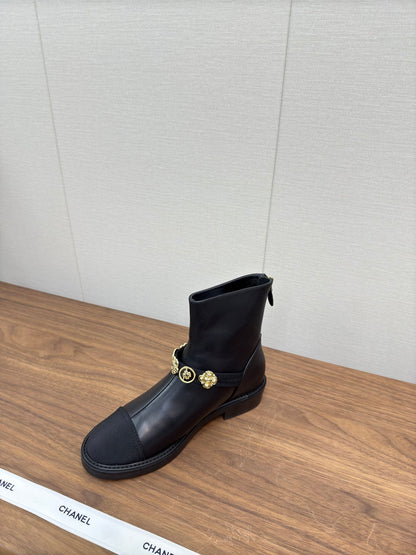 Chanel Fall/Winter New Runway Short Boots, Black
