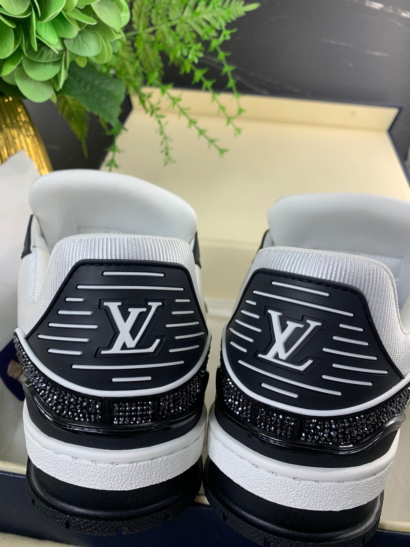 LV Trainer Series 54