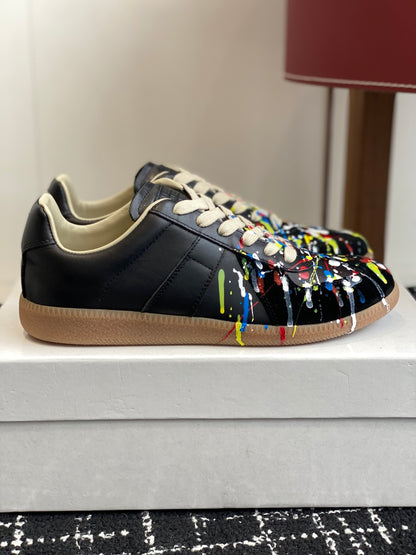 Maison Margiela
Replica Paint low-top Sneakers, Black/multicolour