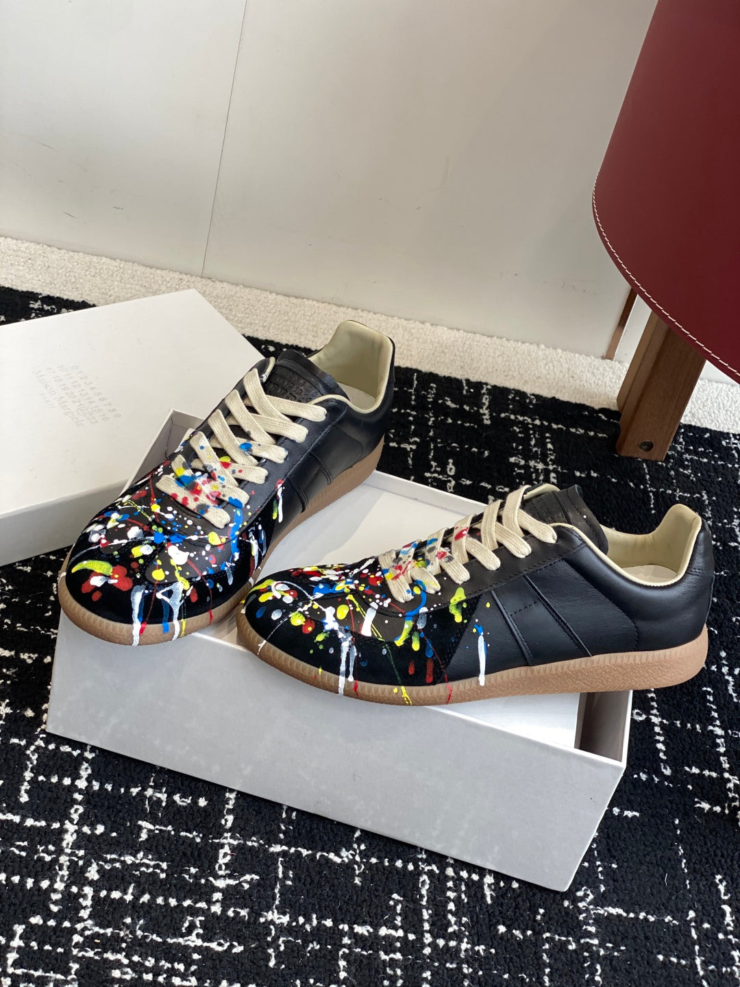 Maison Margiela
Replica Paint low-top Sneakers, Black/multicolour