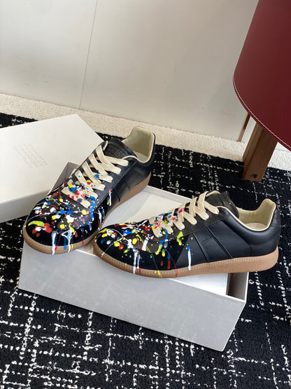 Maison Margiela
Replica Paint low-top Sneakers, Black/multicolour