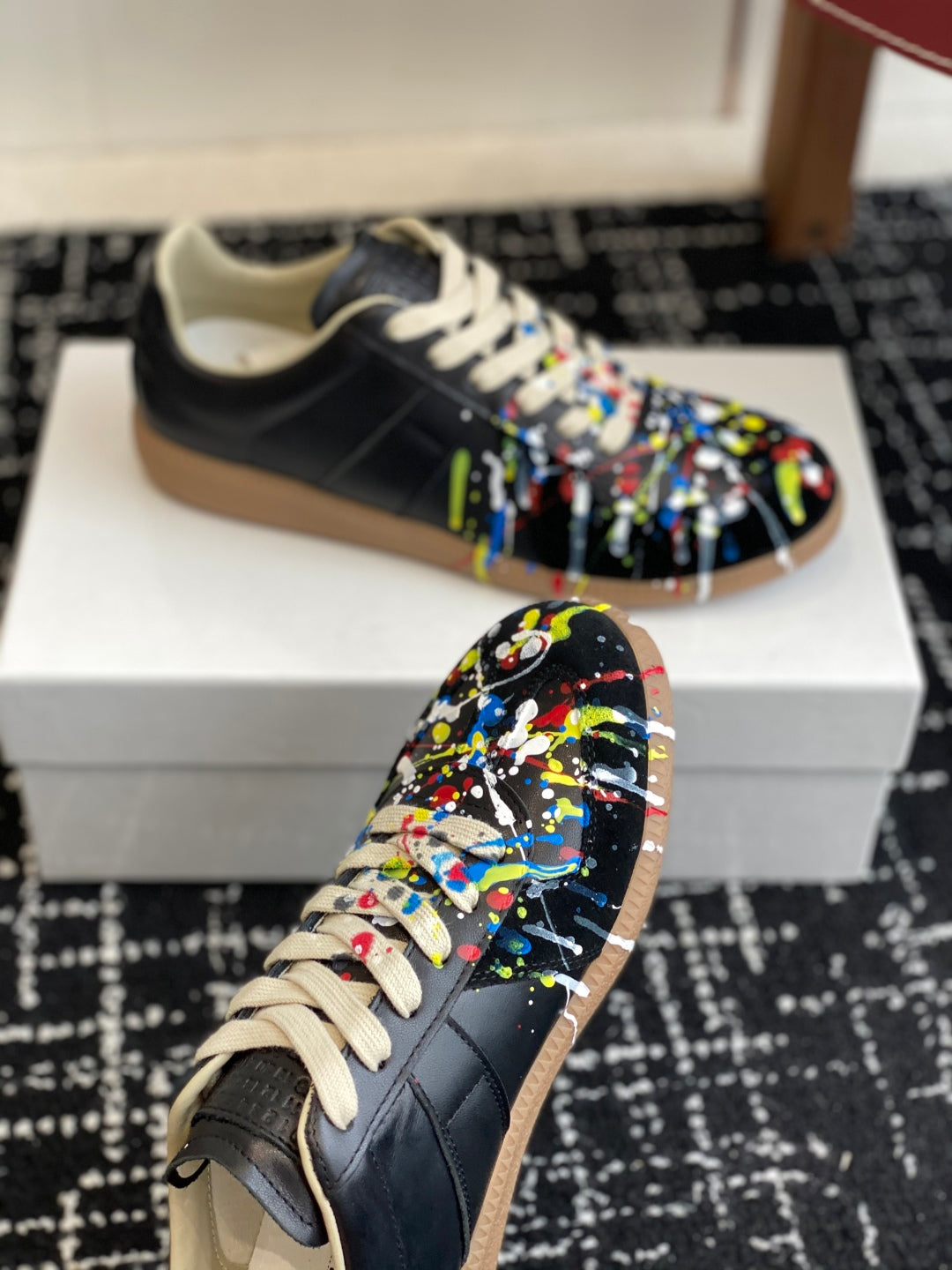 Maison Margiela
Replica Paint low-top Sneakers, Black/multicolour