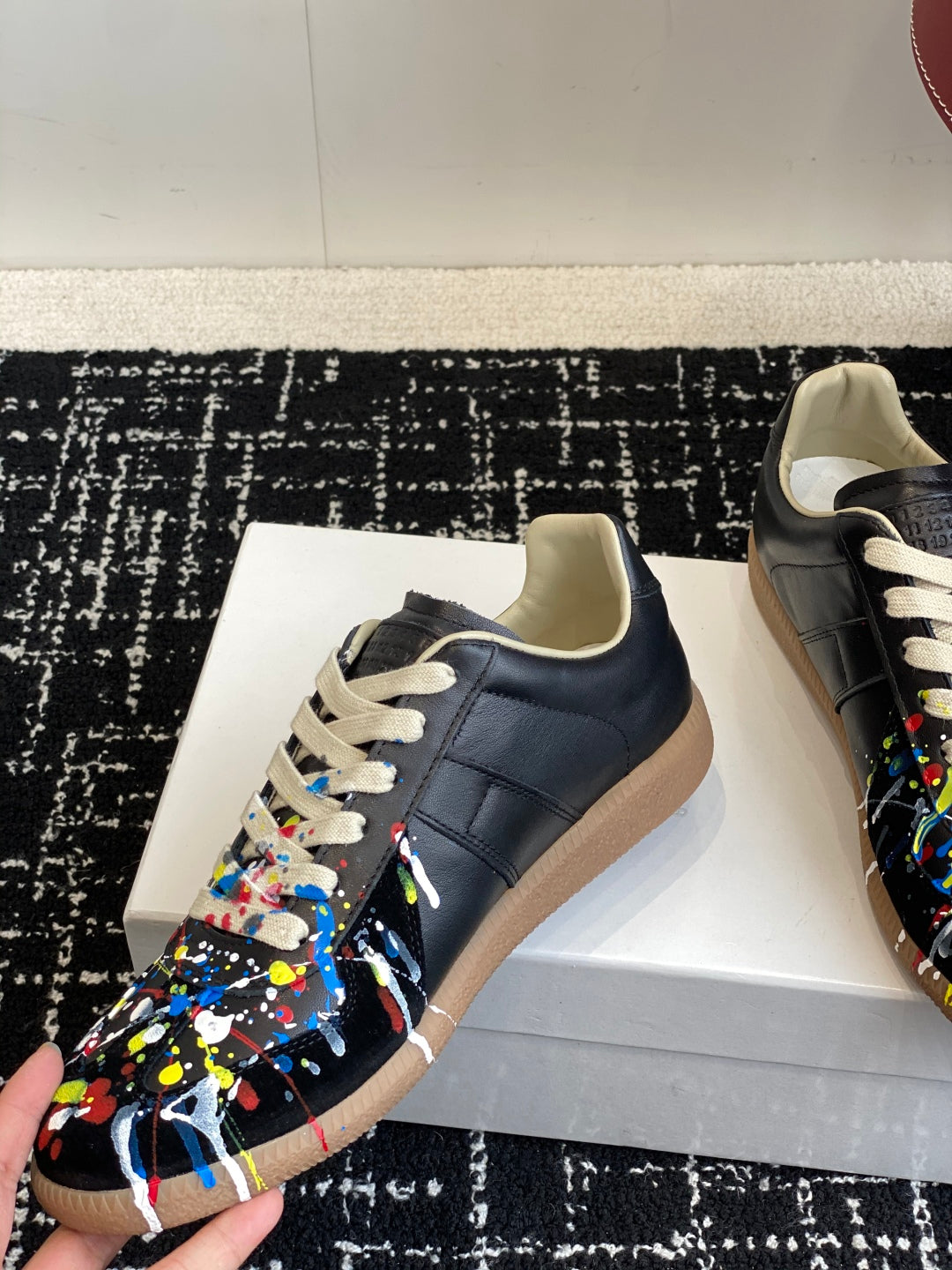 Maison Margiela
Replica Paint low-top Sneakers, Black/multicolour