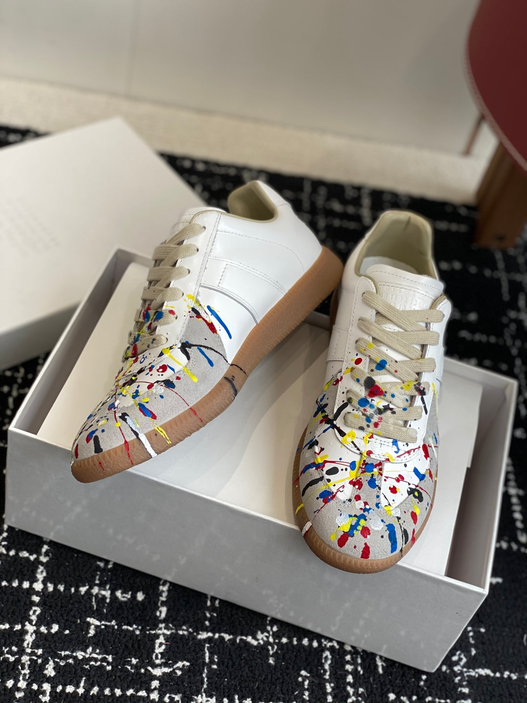 Maison Margiela
Replica Paint low-top Sneakers, White/multicolour