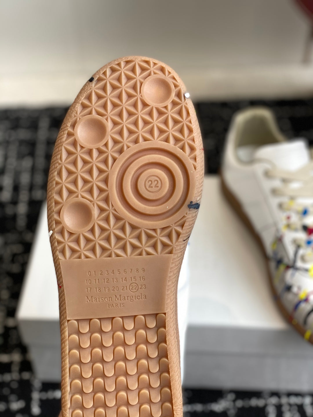 Maison Margiela
Replica Paint low-top Sneakers, White/multicolour