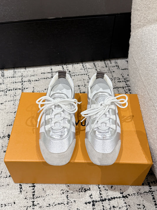 LV SNEAKRINA, Silver Gray White