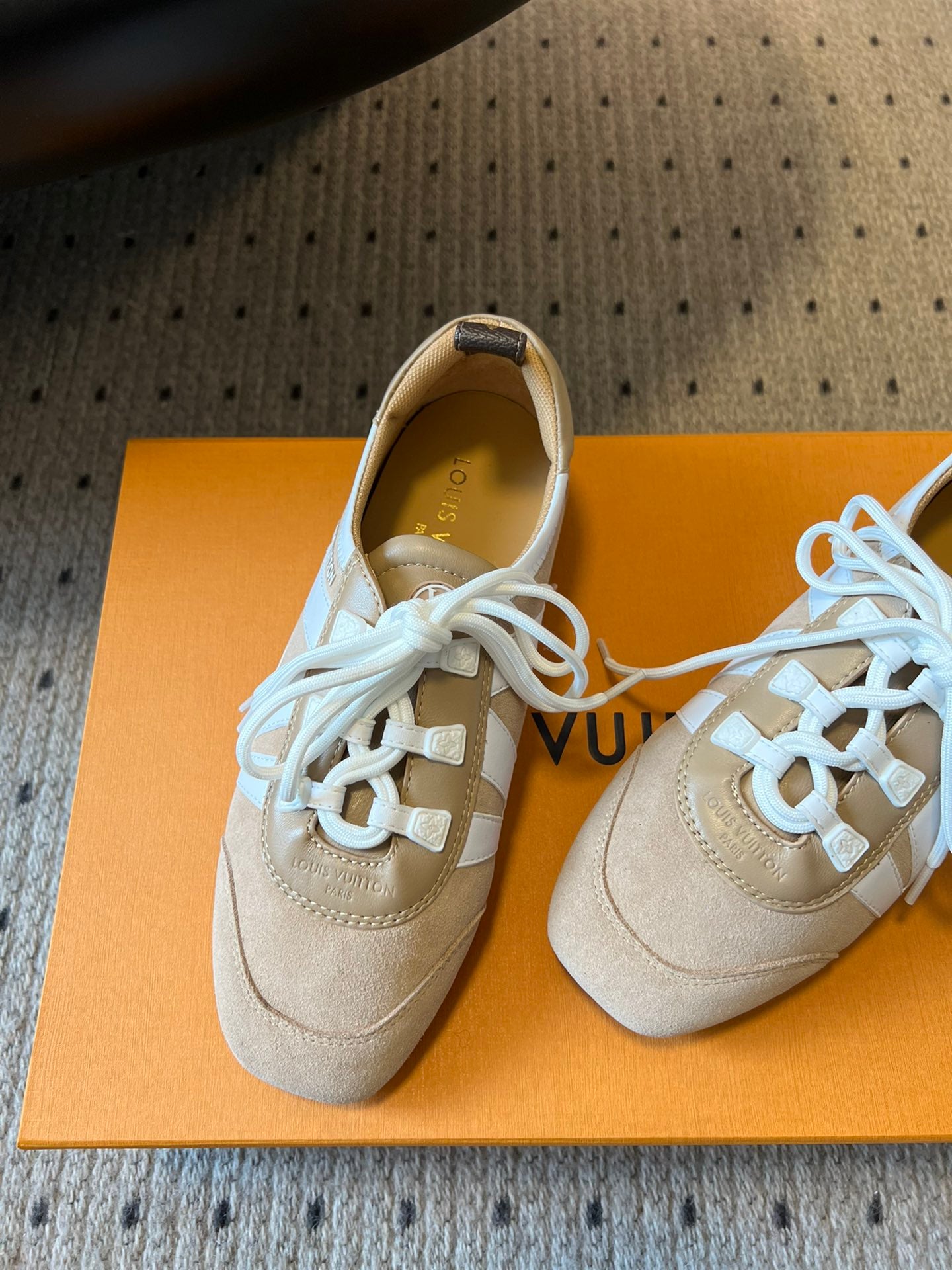 LV SNEAKRINA, Beige